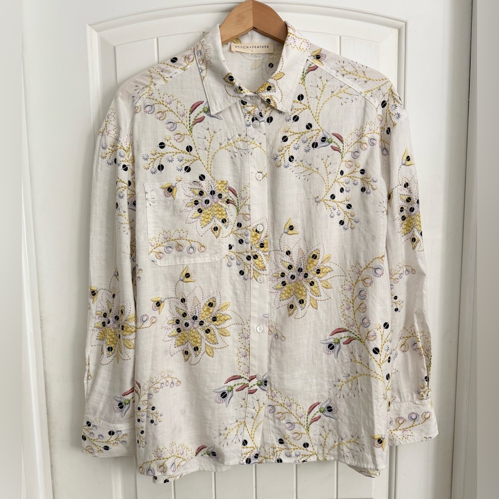 Stitch & Feather Floral Print Button Down Shirt Off White Yellow Size Large